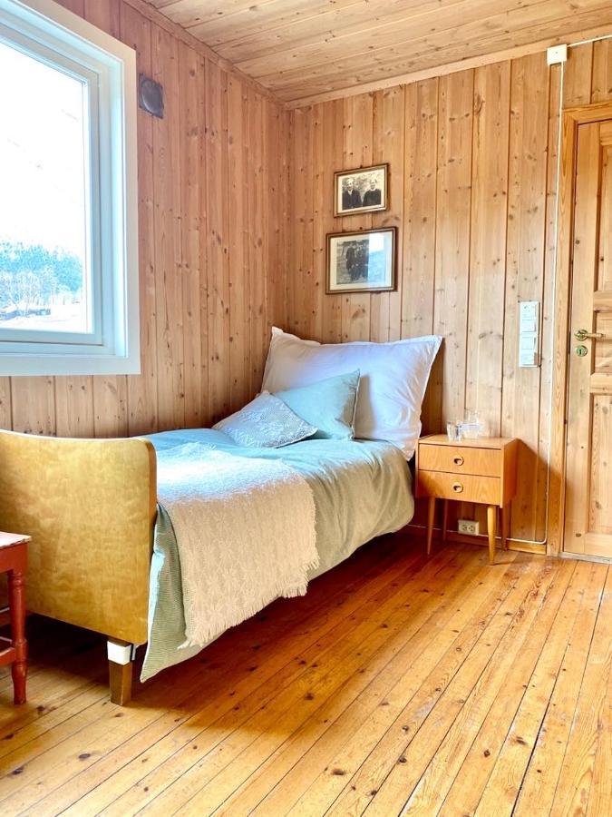 Stort Og Autentisk Hus I Skjak - Kort Vei Til Lom! エクステリア 写真