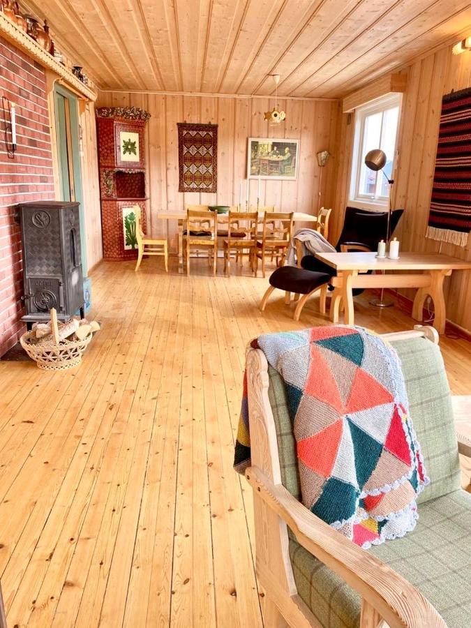Stort Og Autentisk Hus I Skjak - Kort Vei Til Lom! エクステリア 写真