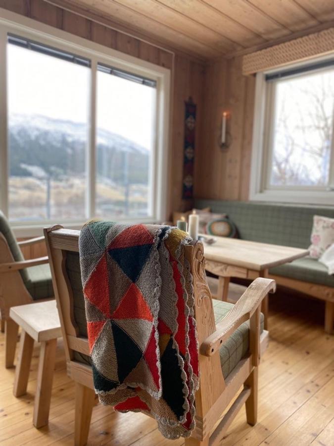 Stort Og Autentisk Hus I Skjak - Kort Vei Til Lom! エクステリア 写真